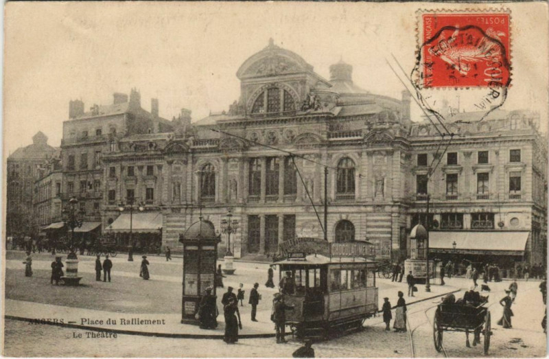Carte postale ancienne Angers Place du Ralliement - Le Theatre - Tram à Angers
