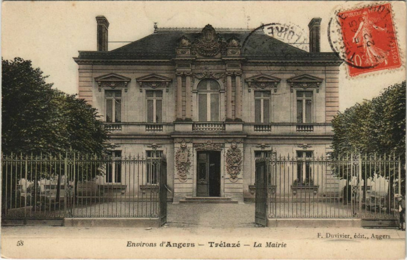 Carte postale ancienne Trelaze La Mairie - Environs d'Angers à Angers