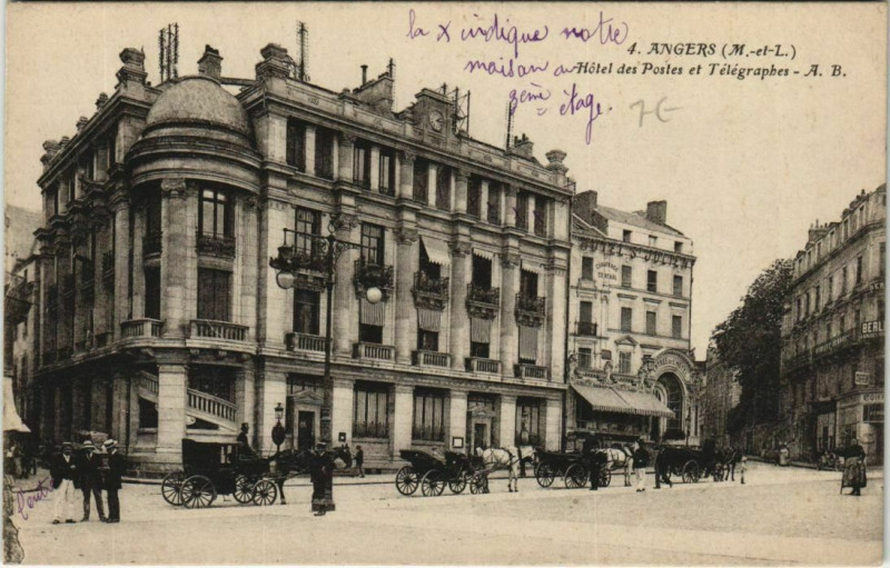 Carte postale ancienne Angers Hotel des Postes et Telegraphes à Angers