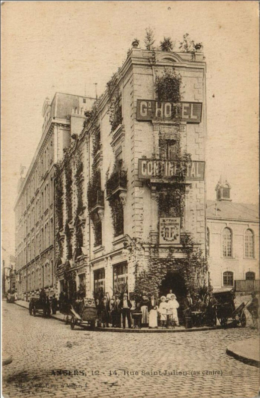 Carte postale ancienne Angers Rue Saint-Julien à Angers