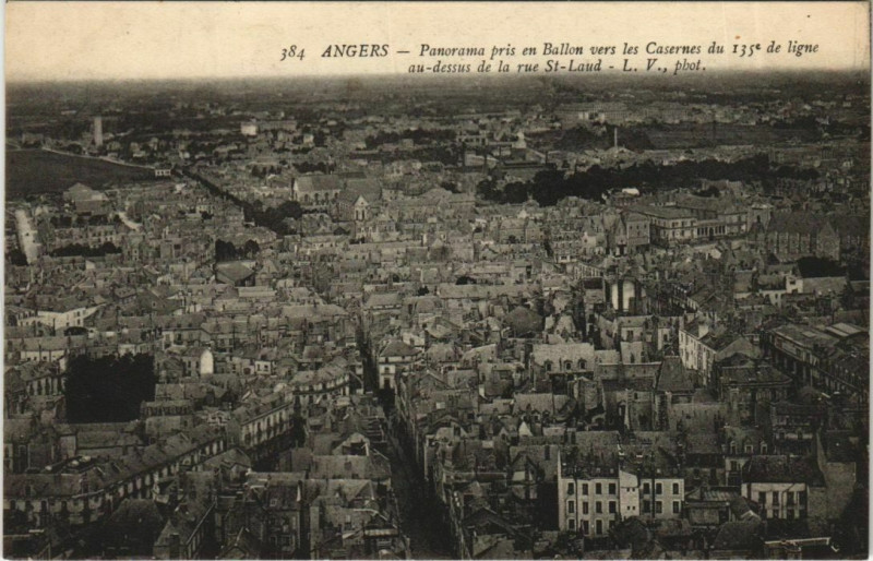 Carte postale ancienne Angers Panorama pris en Ballon à Angers
