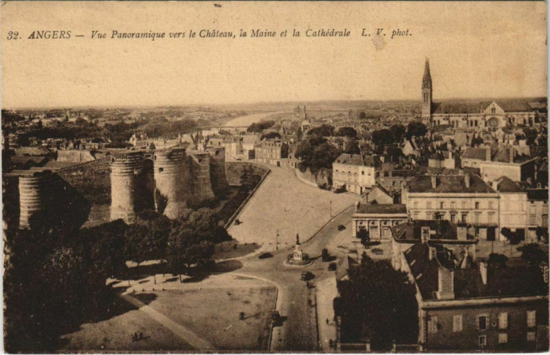 Carte postale ancienne Angers Vue Panoramique à Angers