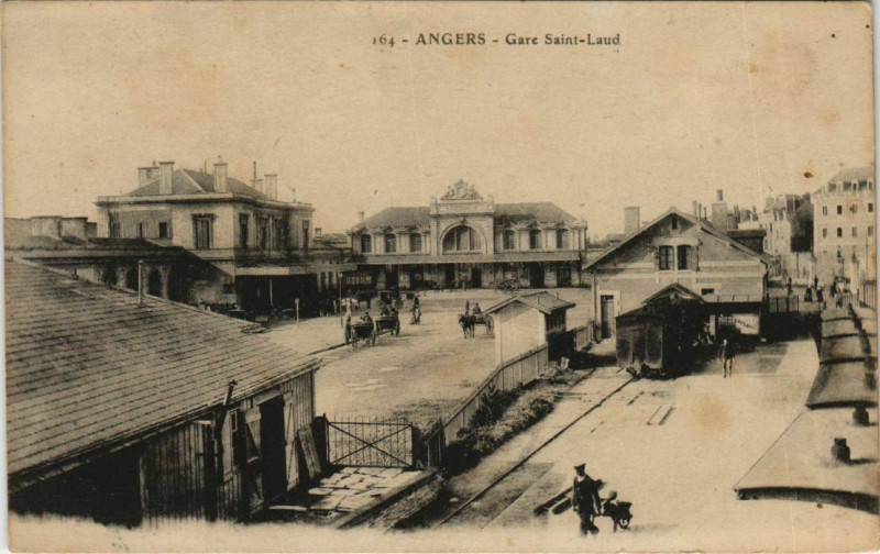 Carte postale ancienne Angers Gare saint-Laud à Angers