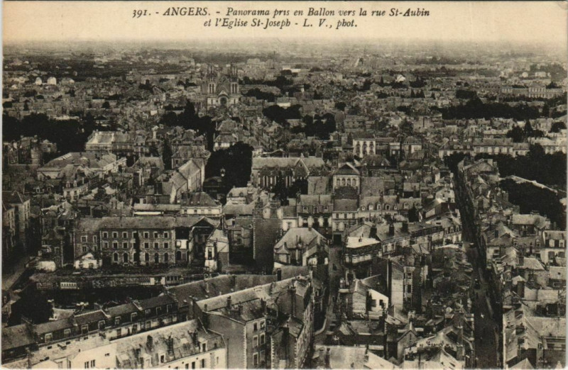 Carte postale ancienne Angers Panorama pris en Ballon à Angers