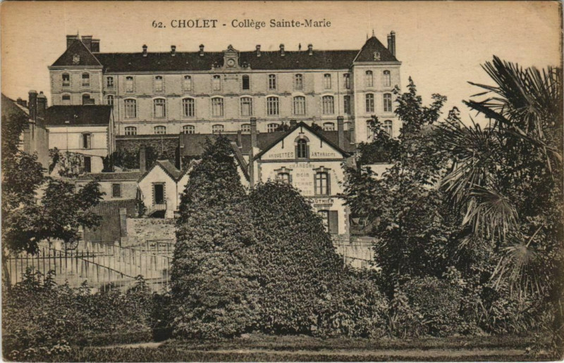 Carte postale ancienne Cholet College Sainte-Marie à Cholet