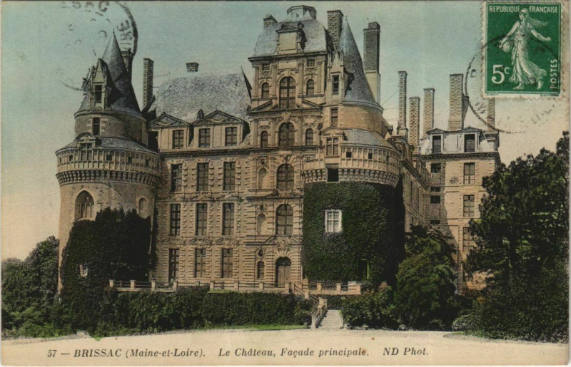 Carte postale ancienne Brissac Le Chateau - Facade Principale