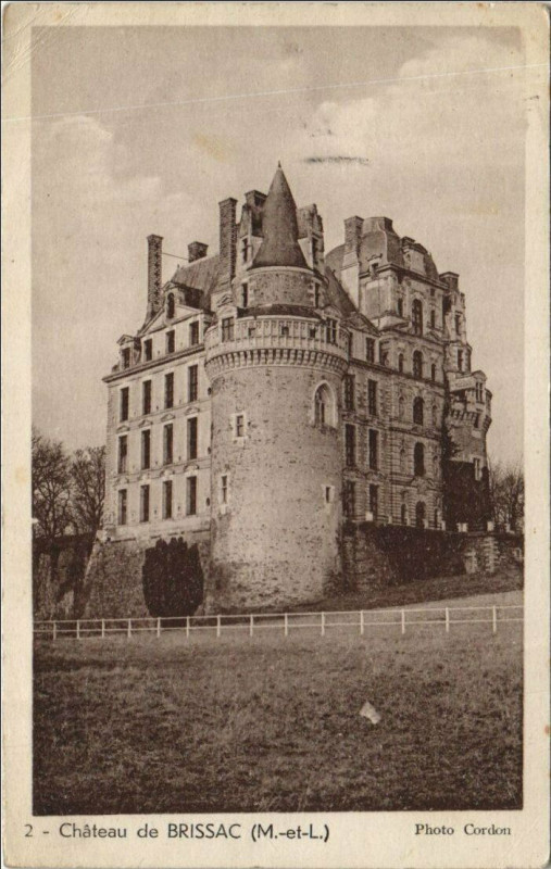 Carte postale ancienne Brissac Chateau de Brissac