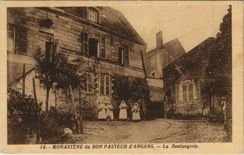 Carte postale ancienne Bauge Monastere du Bon Pasteur - La Boulangerie