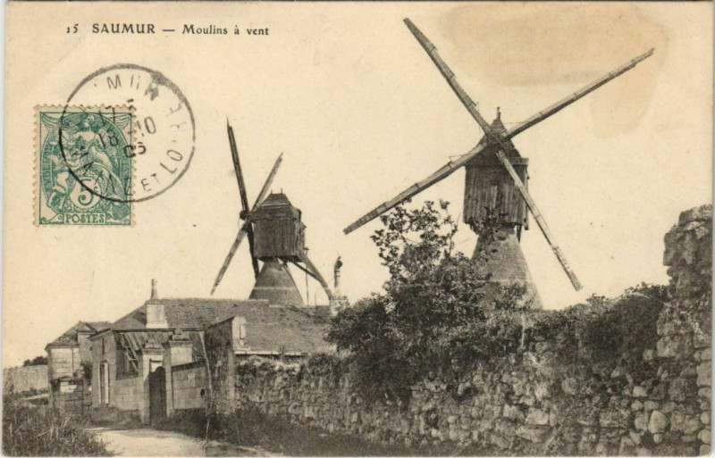 Carte postale ancienne Saumur Moulins a Vent à Saumur