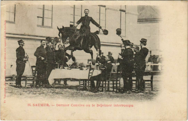 Carte postale ancienne Saumur Dernier Convive ou le Dejeuner Interrompu à Saumur