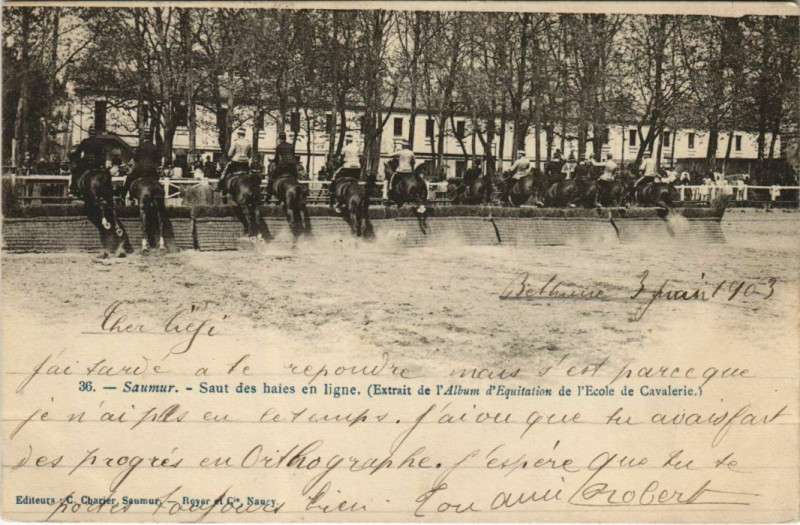 Carte postale ancienne Saumur Saut des Haies en Ligne à Saumur
