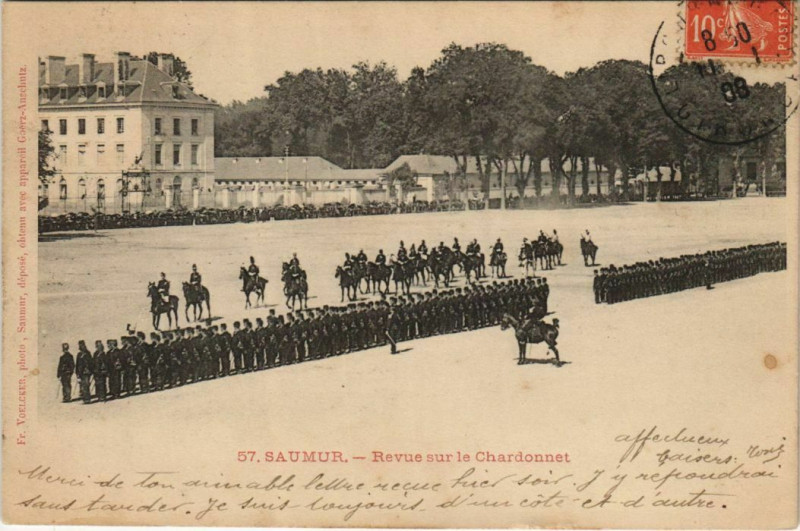 Carte postale ancienne Saumur Revue sur le Chardonnet à Saumur
