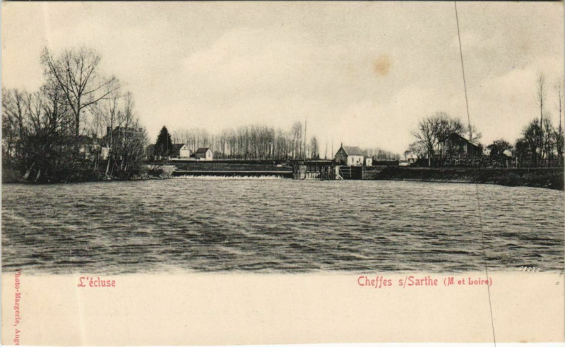Carte postale ancienne Cheffes-sur-Sarthe L'Ecluse à Cheffes