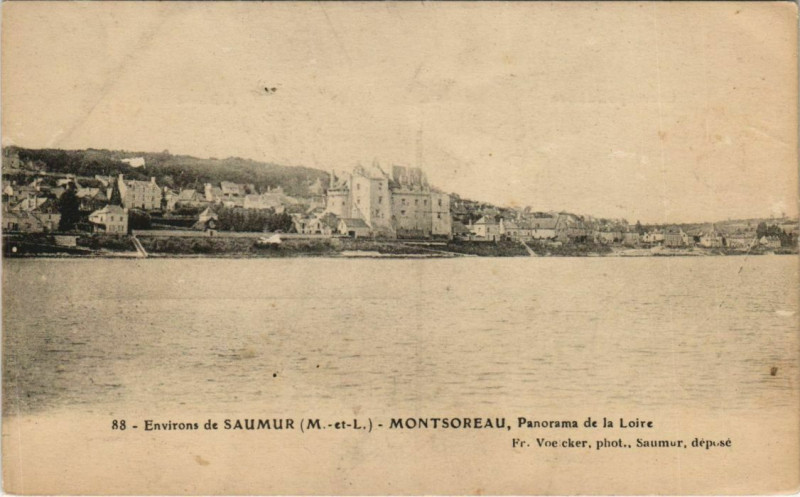 Carte postale ancienne Montsoreau Panorama de la Loire à Montsoreau