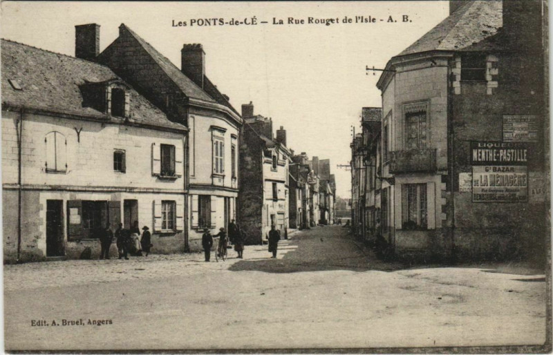 Carte postale ancienne Les Ponts-de-Ce La Rue Rouget de l'Isle