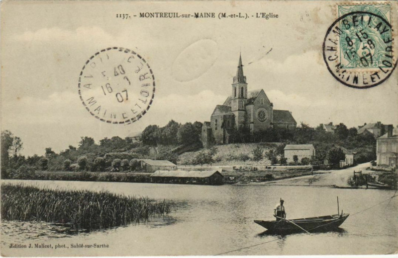 Carte postale ancienne Montreuil-sur-Maine L'Eglise à Montreuil-sur-Maine