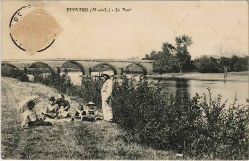 Carte postale ancienne Epinard Le Pont