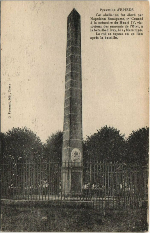 Carte postale ancienne Epieds Pyramide