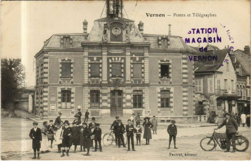 Carte postale ancienne Vernon Postes et Telegraphes à Vernon