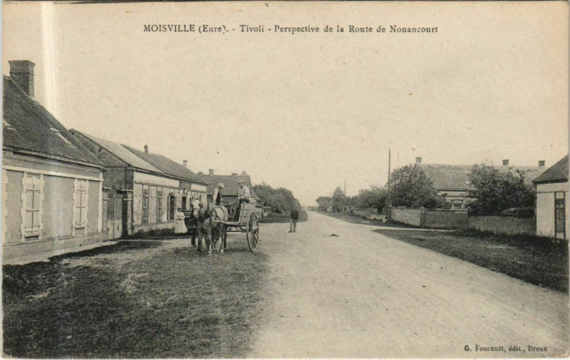 Carte postale ancienne Moisville Tivoli - Perspective de la Route de Nonancourt à Moisville