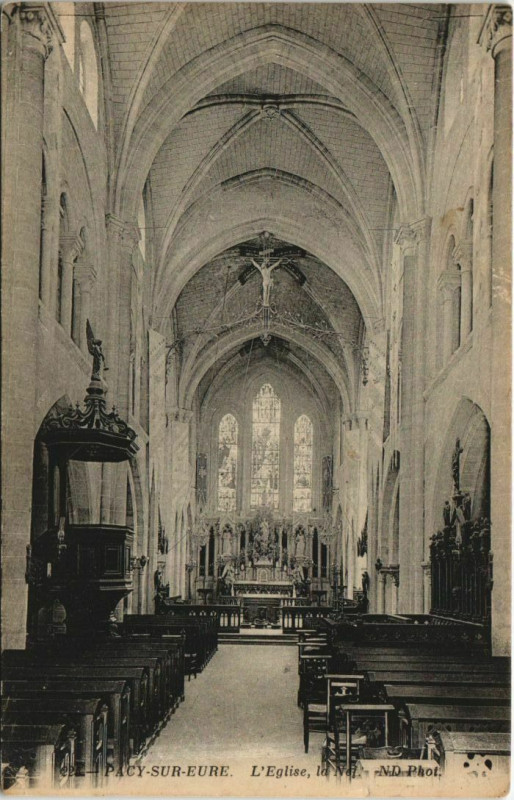 Carte postale ancienne Pacy-sur-Eure L'Eglise - La Nef à Pacy-sur-Eure