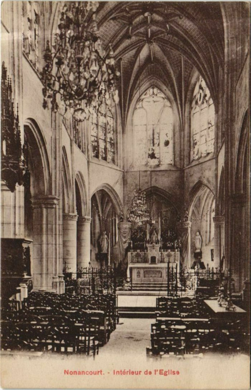 Carte postale ancienne Nonancourt Interieur de l'Eglise à Nonancourt