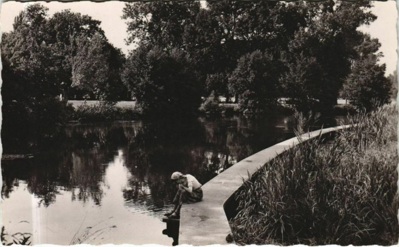 Carte postale ancienne Pacy-sur-Eure Un Coin Charmant à Pacy-sur-Eure