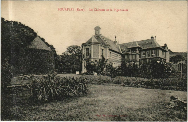 Carte postale ancienne Bouafles Le Chateau et le Pigeonnier à Bouafles