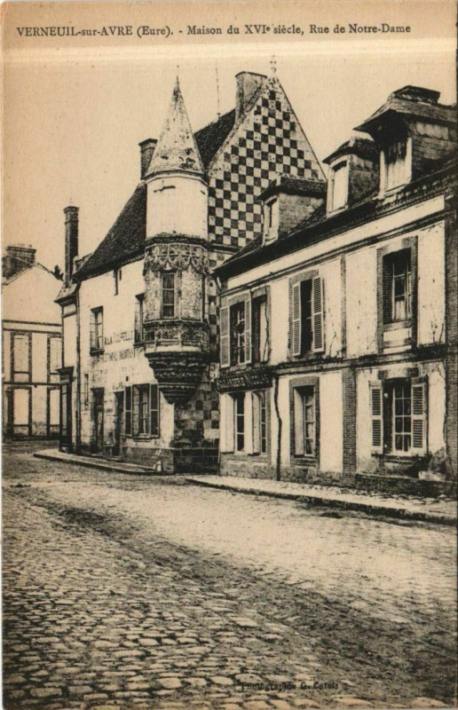 Carte postale ancienne Verneuil-sur-Avre Maison du XVIe Siecle - Rue de Notre-Dame
