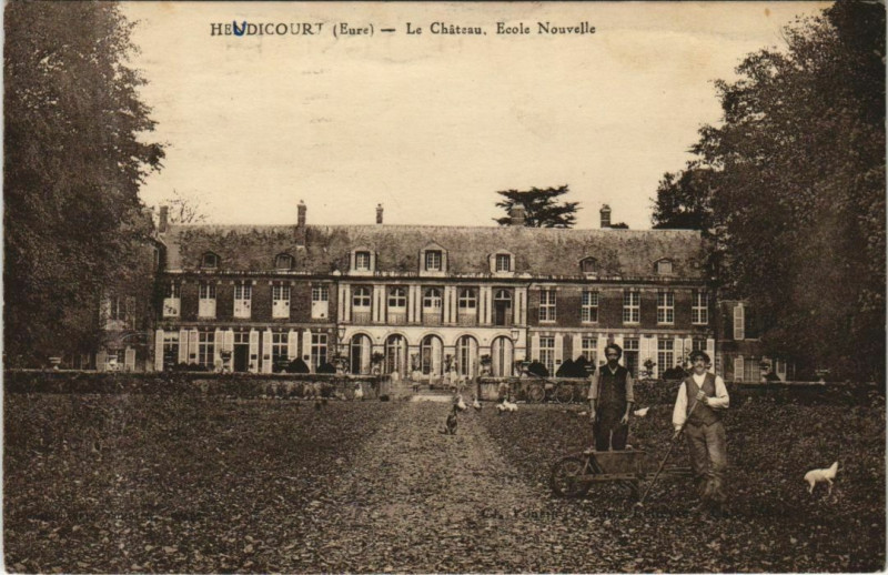Carte postale ancienne Heudicourt Le Chateau - Ecole Nouvelle à Heudicourt