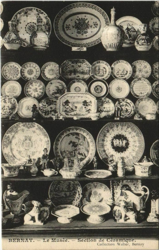 Carte postale ancienne Bernay Le Musee - Section de Ceramique à Bernay