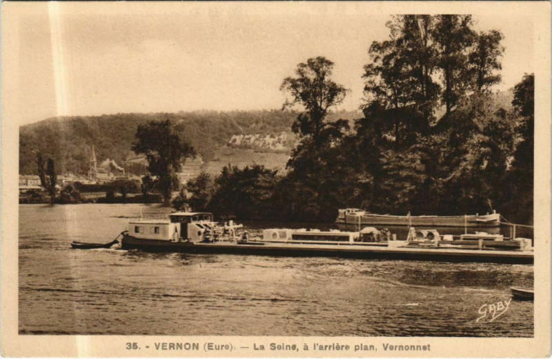 Carte postale ancienne Vernon La Seine - A l'Arriere Plan - Vernonnet à Vernon