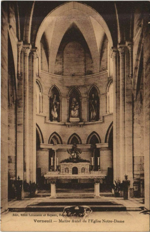 Carte postale ancienne Verneuil-sur-Avre Maitre Autel de l'Eglise Notre-Dame