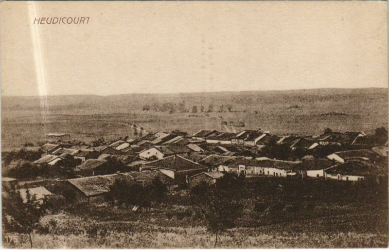 Carte postale ancienne Heudicourt Vue Generale à Heudicourt