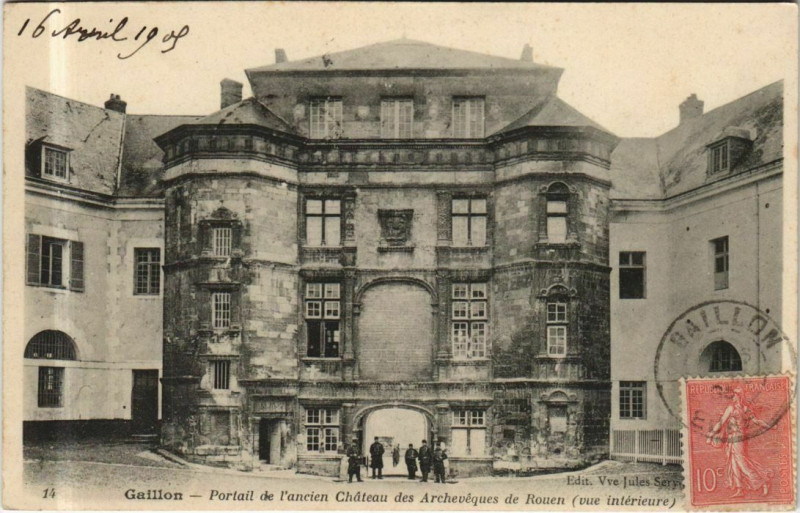 Carte postale ancienne Gaillon Ancien Chateau des Archeveques de Rouen - Portail à Gaillon
