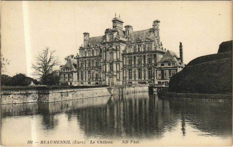 Carte postale ancienne Beaumesnil Le Chateau