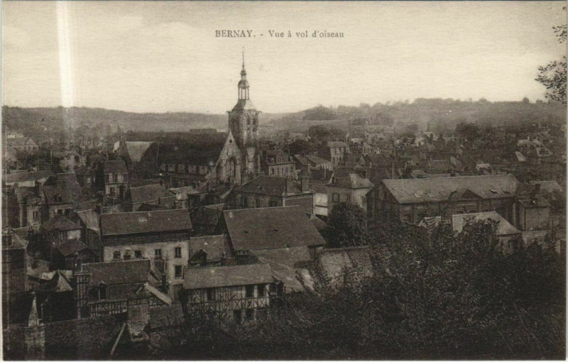 Carte postale ancienne Bernay Vue a Vol d'Oiseau à Bernay