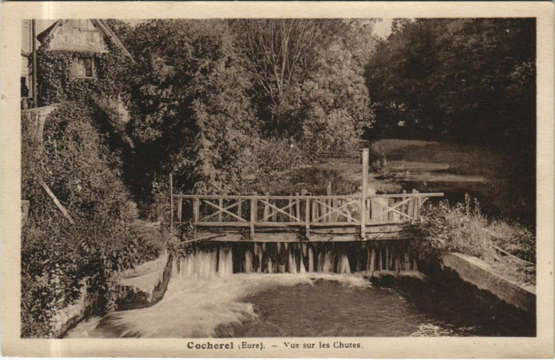 Carte postale ancienne Cocherel Vue sur les Chutes