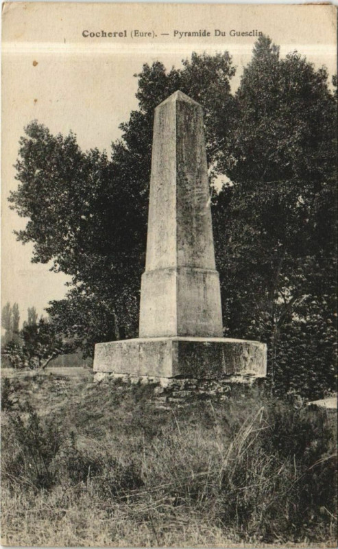 Carte postale ancienne Cocherel Pyramide du Guesclin