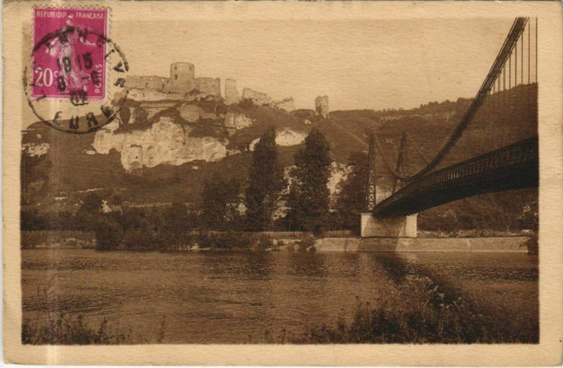 Carte postale ancienne Les Andelys Petit-Andely - Chateau Gaillard et Pont Suspendu aux Andelys