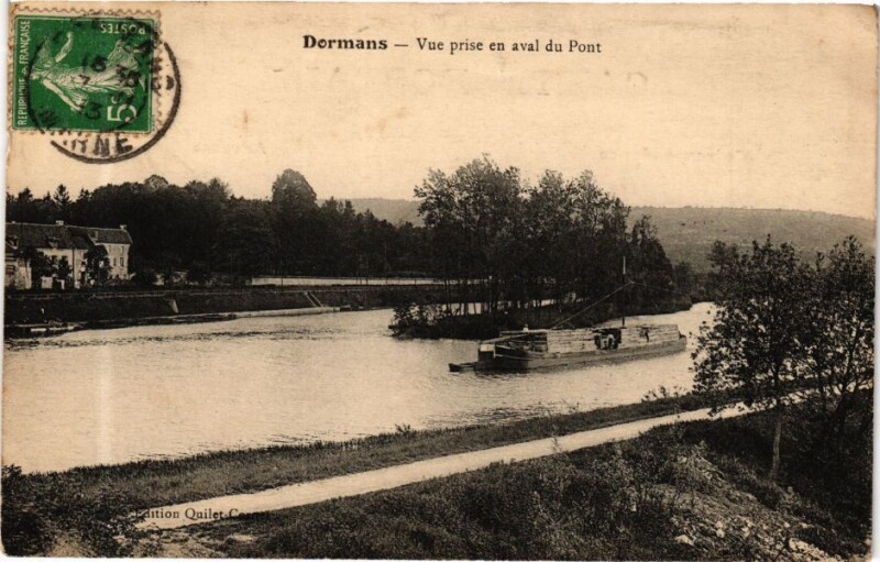 Carte postale ancienne Dormans - Vue prise en aval du Pont à Dormans