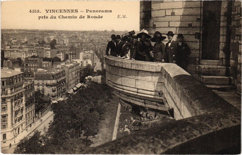 Carte postale ancienne Vincennes Panorama pris du Chemin de Ronde France à Vincennes