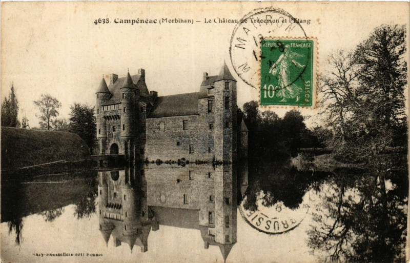 Carte postale ancienne Le Château de Trecesson et l'Etang à Campénéac