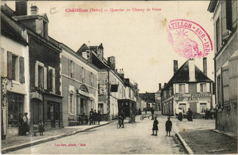 Carte postale ancienne Chatillon Quartier du Champ de Foire France