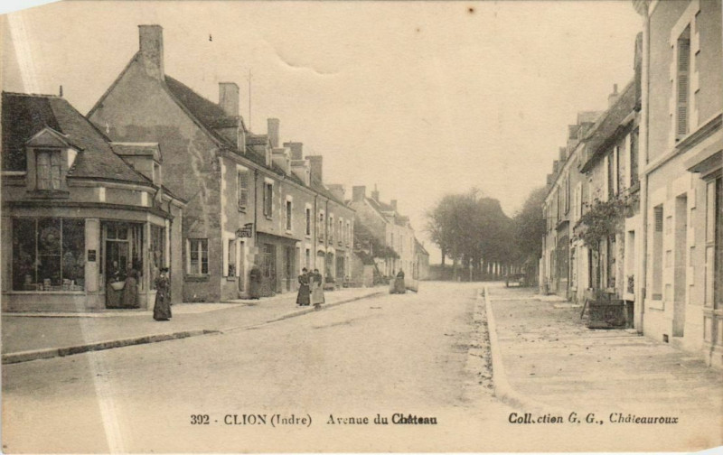 Carte postale ancienne Clion Avenue du Chateau France à Clion