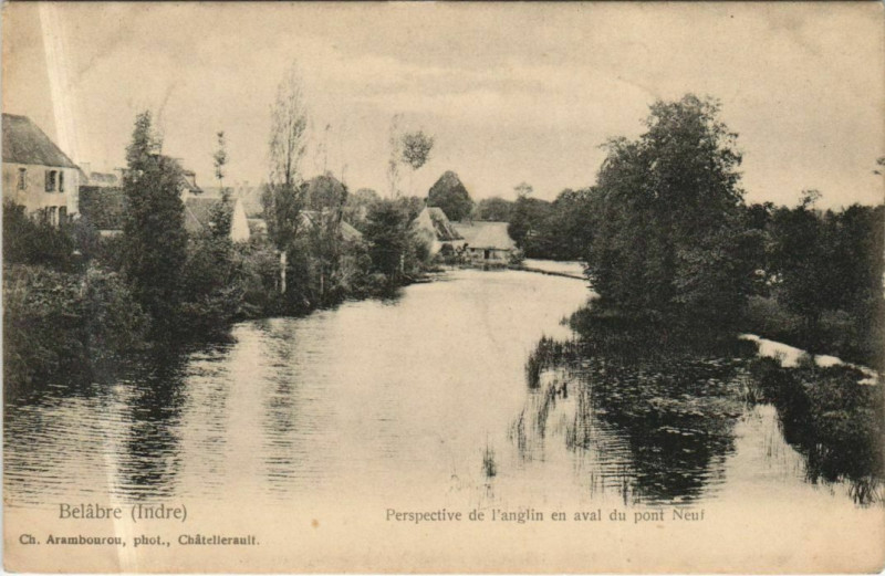 Carte postale ancienne Belabre Perspective de l'anglin en aval France