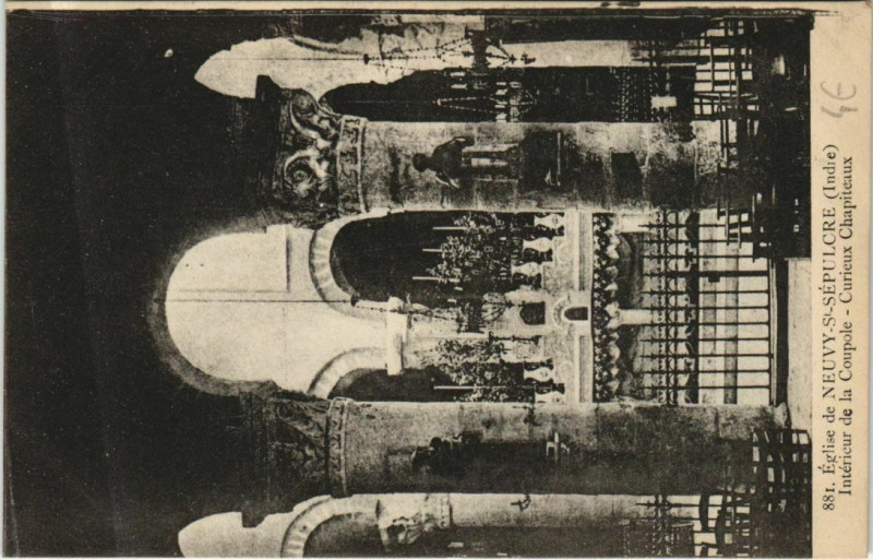 Carte postale ancienne Eglise de Neuvy St.Sepulcre, interieur France