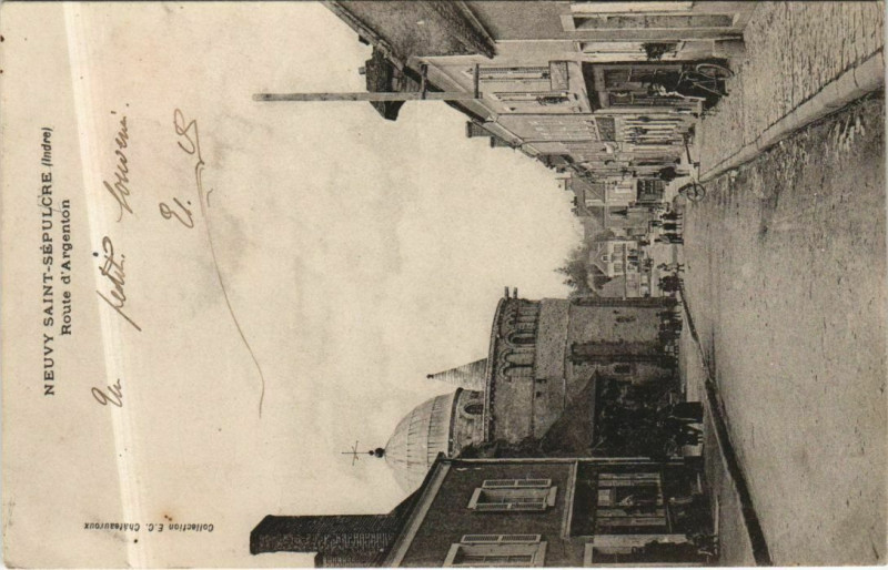 Carte postale ancienne Neuvy St.Sepulchre Route d'Argenton France