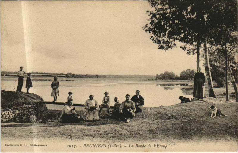 Carte postale ancienne Pruniers La Bonde de l'Etang France à Pruniers