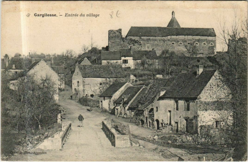 Carte postale ancienne Gargilesse Entree du Village France